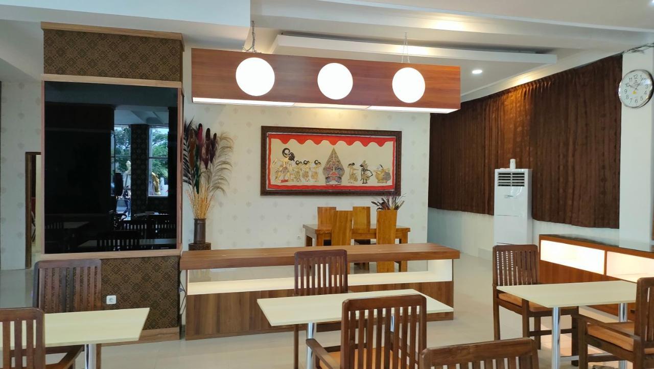 Golden Ganesha Hotel Yogyakarta By Ecommerceloka Gondowulung Kültér fotó